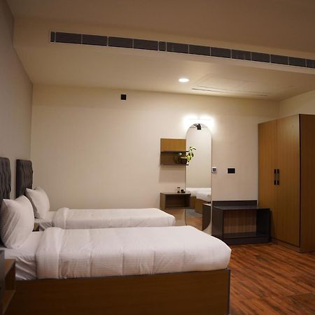 The Continental Inn & Suites Майсур Экстерьер фото
